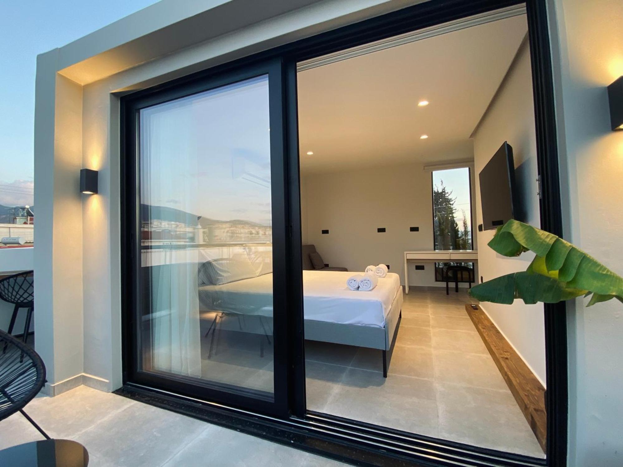 Hyperion Penthouse Lägenhet Patras Exteriör bild